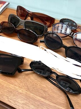 Sunglasses bundle need gone!!